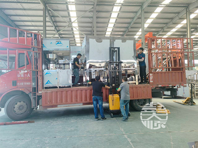 新型自動豆腐機(jī)準(zhǔn)備發(fā)貨河南鶴壁